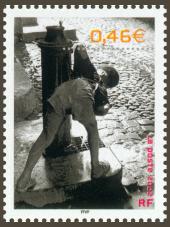 Image du timbre Enfant à la fontaine - Avignon