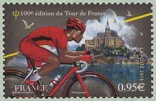 Le maillot rouge du plus combatif devant le Mont-Saint-Michel